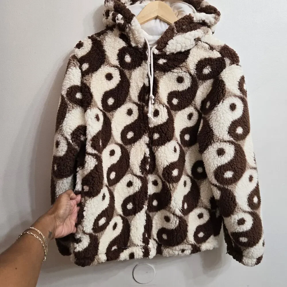 NWT PacSun Yin-Yang Sherpa Hoodie Jacket S Cozy Fleece Brown White Boho Hippie - Picture 3 of 10